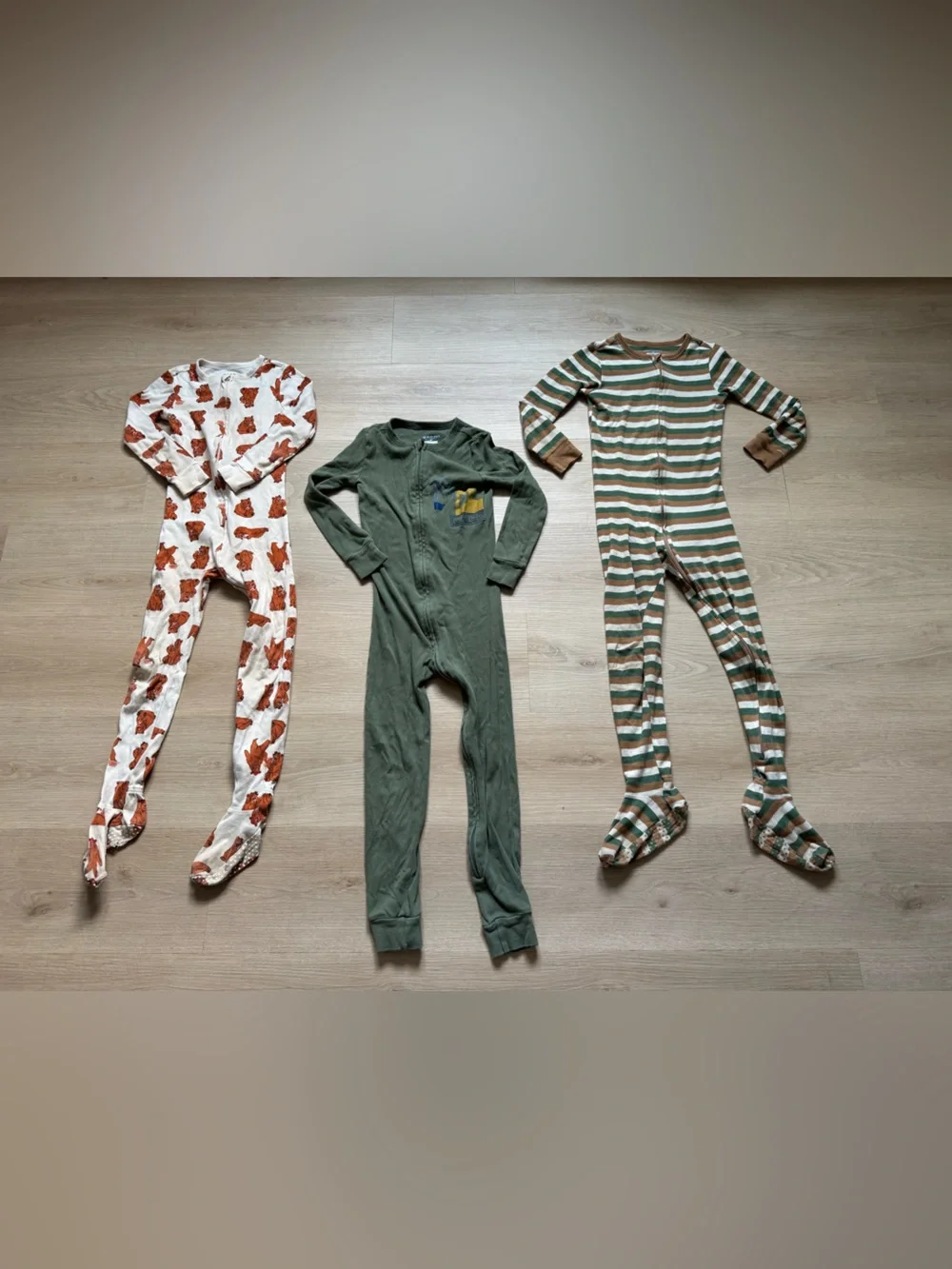 Old Navy 6T Pajamas Bundle